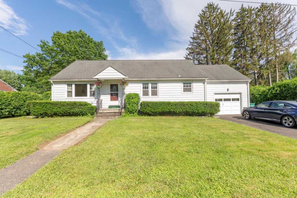 1076 Decker Street, Kingston, NY 12401
