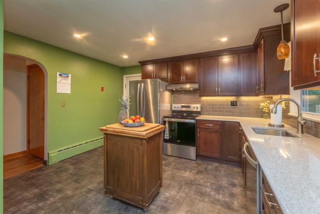 1076 Decker Street, Kingston, NY 12401 - Photo 14 of 41