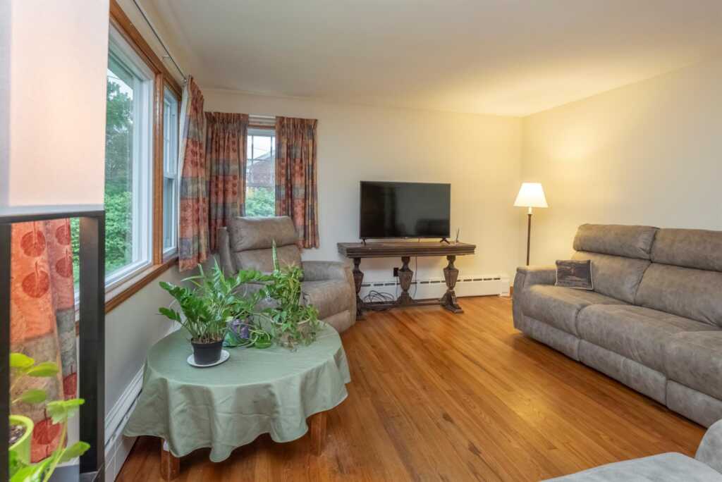 1076 Decker Street, Kingston, NY 12401 - Photo 4 of 41