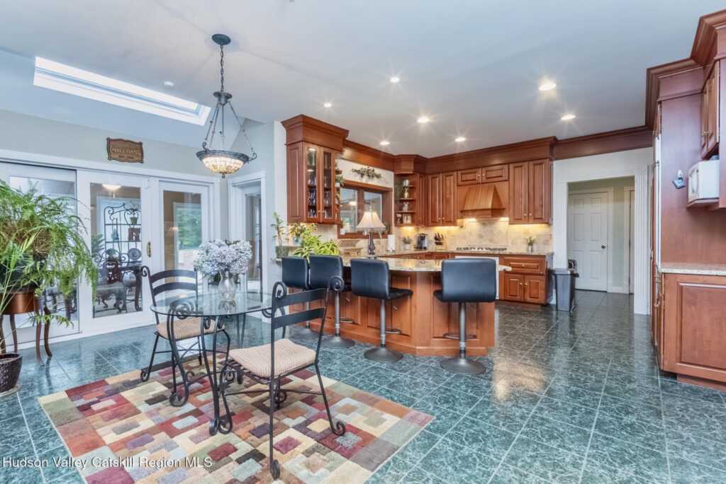 21 Amy Court, Kingston, NY 12401 - Photo 18 of 50