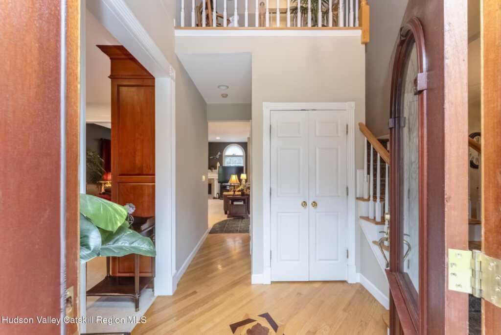 21 Amy Court, Kingston, NY 12401 - Photo 7 of 50