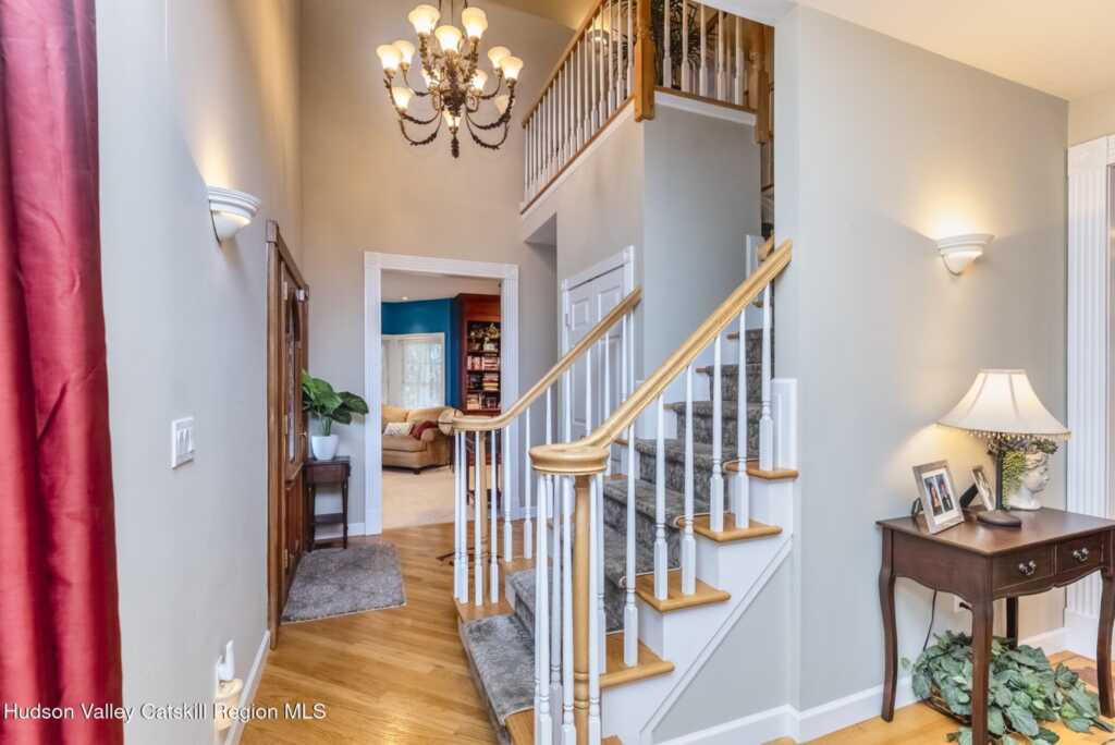 21 Amy Court, Kingston, NY 12401 - Photo 8 of 50