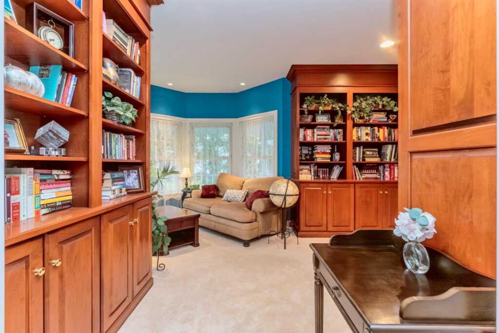 21 Amy Court, Kingston, NY 12401 - Photo 6 of 50
