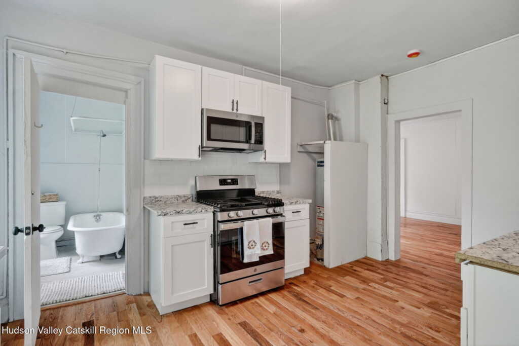 55 Elmendorf Street, Kingston, NY 12401 - Photo 15 of 49