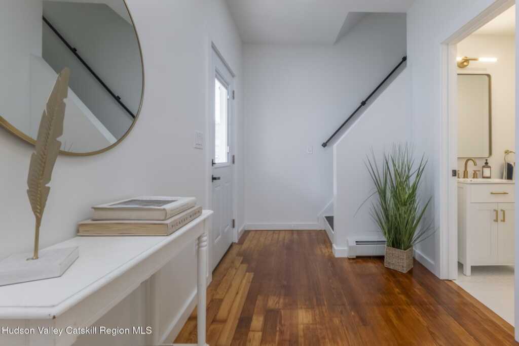 14 Staples Street, Kingston, NY 12401 - Photo 5 of 37