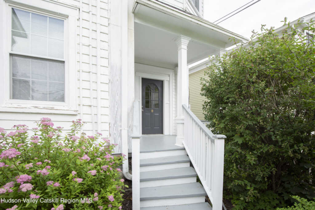 23 Livingston Street, Unit #Apt B, Rhinebeck, NY 12572