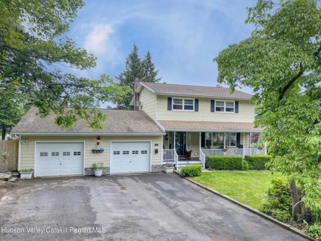 65 Lamb Avenue, Saugerties, NY 12477 - Photo 5 of 50