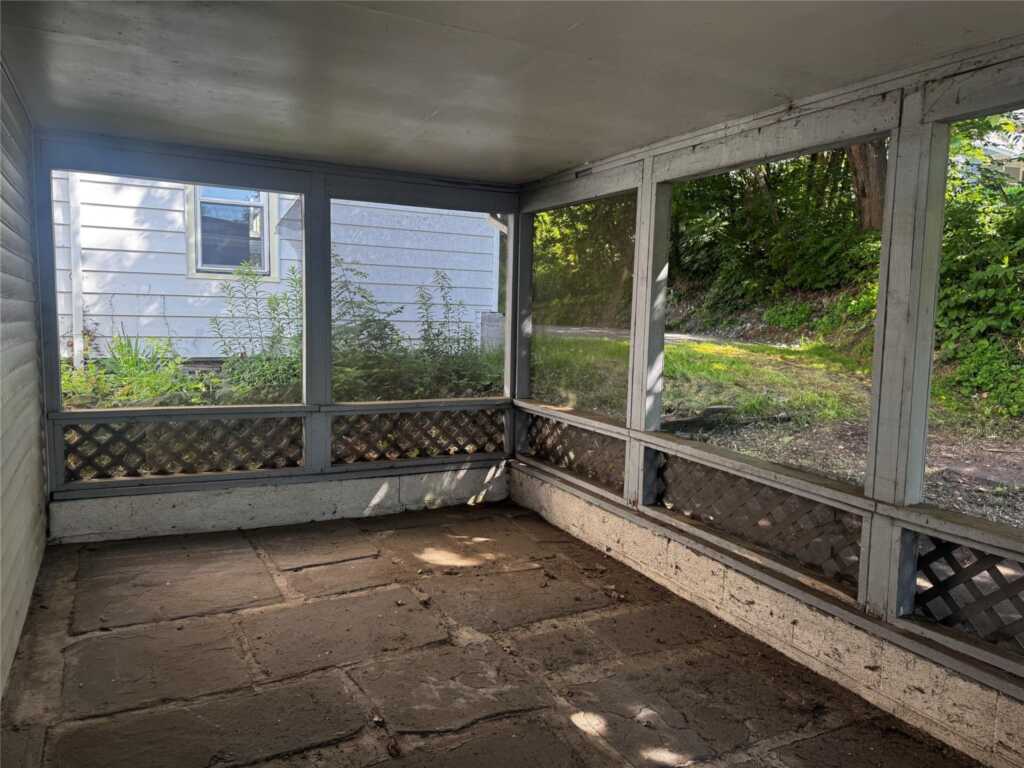 99 Bridge Street, Saugerties, NY 12477 - Photo 12 of 13