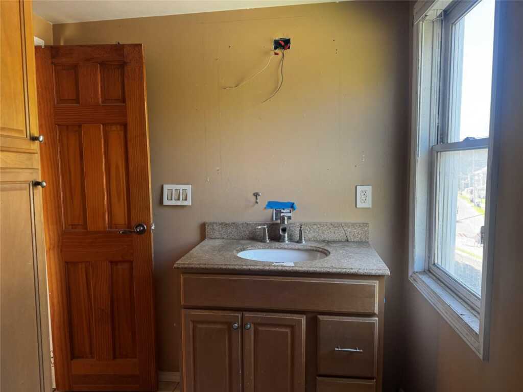 99 Bridge Street, Saugerties, NY 12477 - Photo 7 of 13