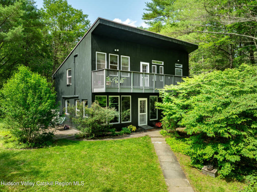 159 Pine Lane, Saugerties, NY 12477