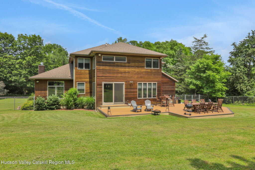 374 Linderman Avenue, Kingston, NY 12401 - Photo 31 of 36