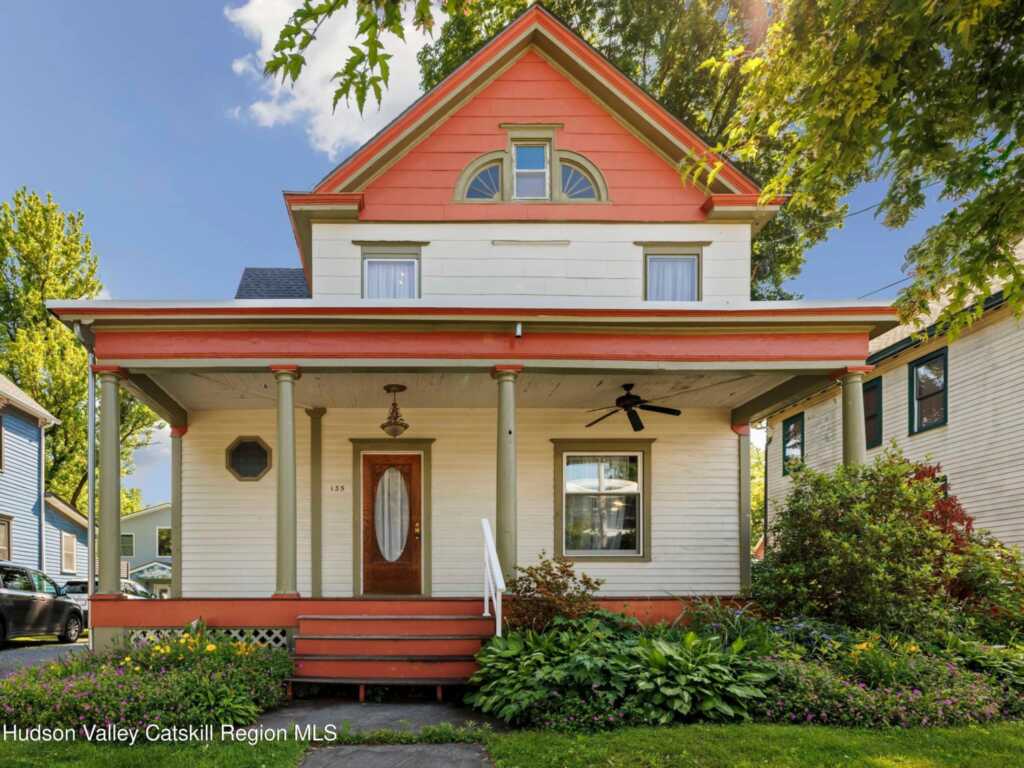 135 Washington, Saugerties, NY 12477 - Photo 2 of 50