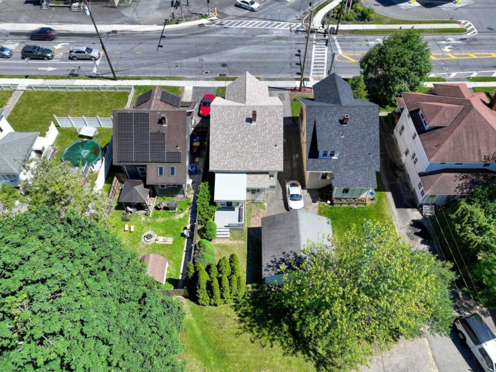 429 Albany Avenue, Kingston, NY 12401 - Photo 4 of 12