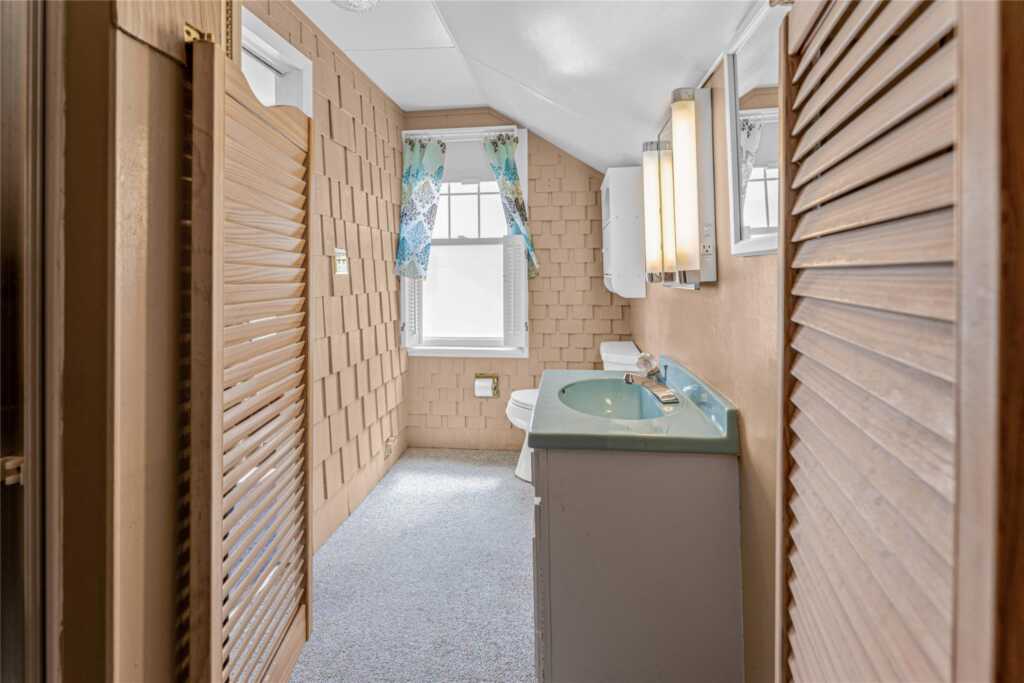 429 Albany Avenue, Kingston, NY 12401 - Photo 9 of 12
