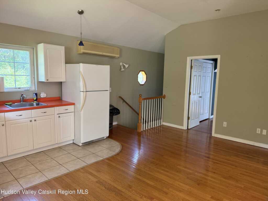 21 Easy Street, Hurley, NY 12443 - Photo 4 of 14