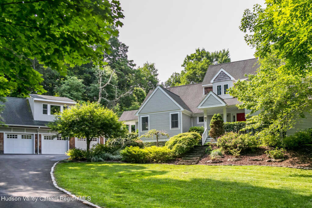 94 Old Albany Post Road, Rhinebeck, NY 12572 - Photo 2 of 21