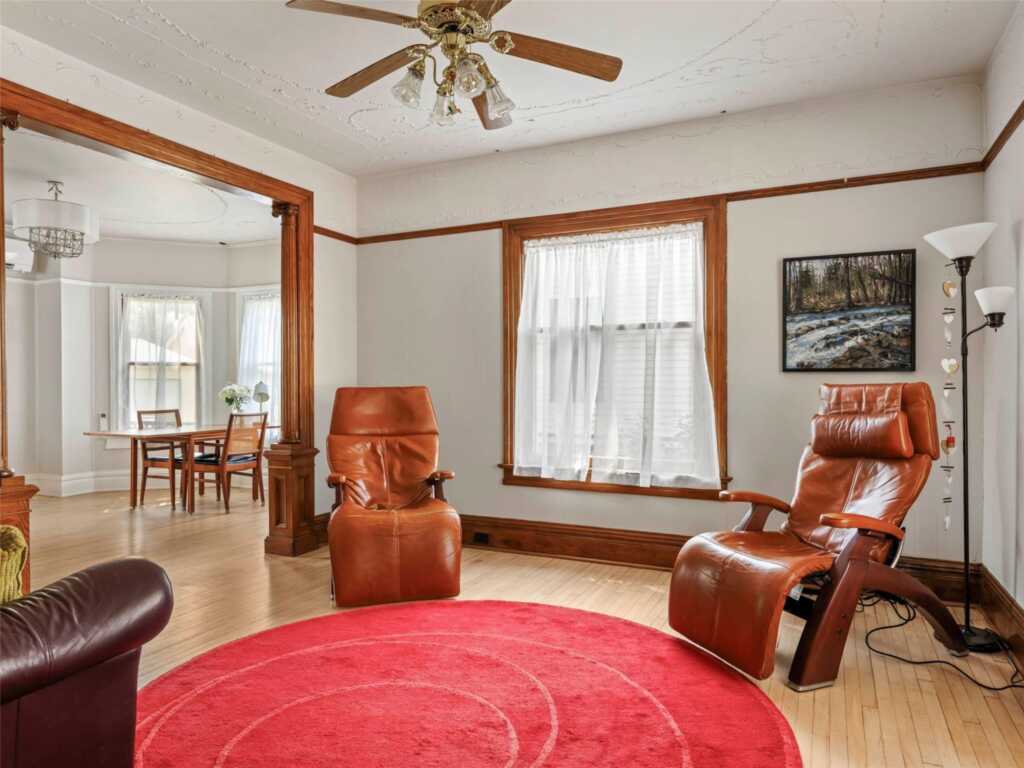 135 Washington Avenue, Saugerties, NY 12477 - Photo 11 of 45