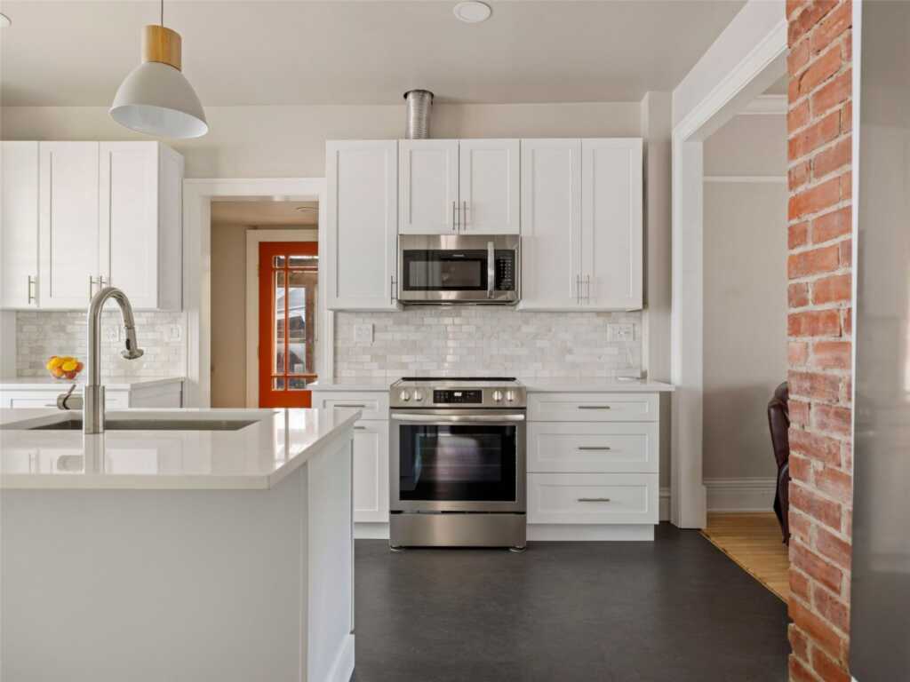 135 Washington Avenue, Saugerties, NY 12477 - Photo 43 of 45