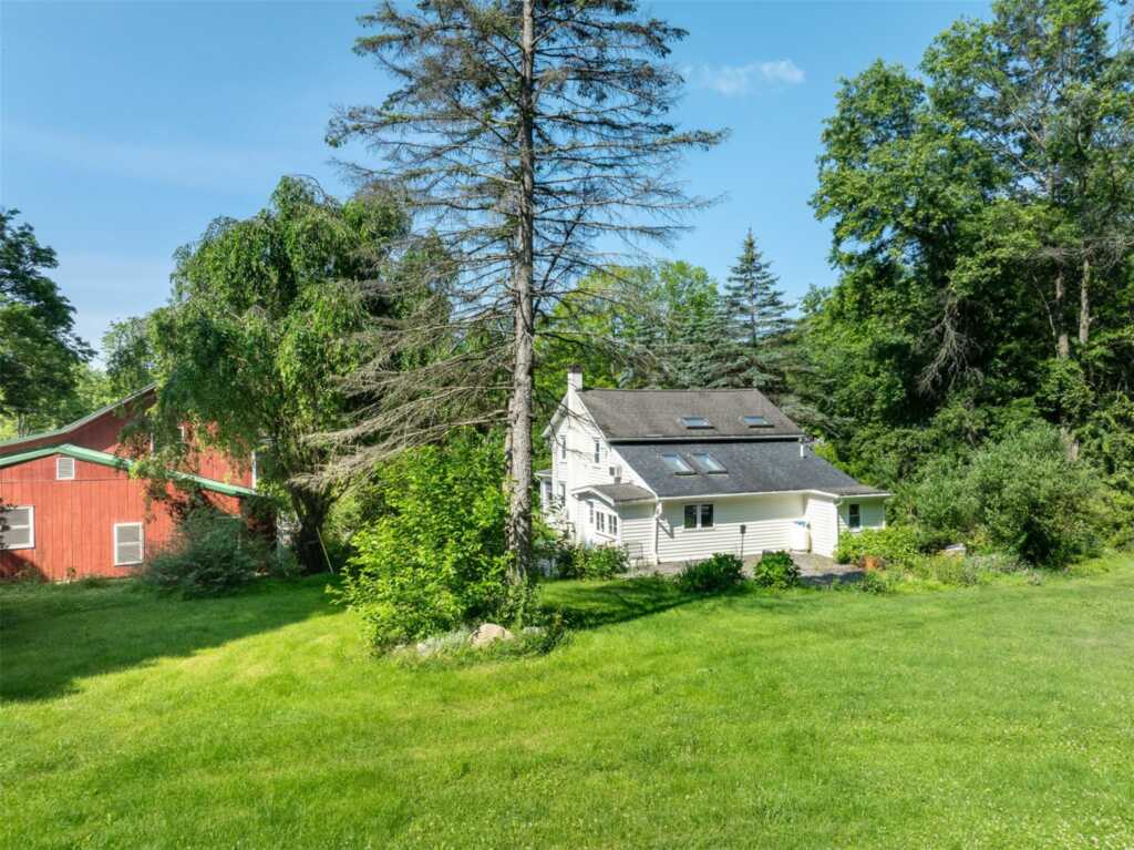 125 Mountain Rest, New Paltz, NY 12561 - Photo 5 of 43