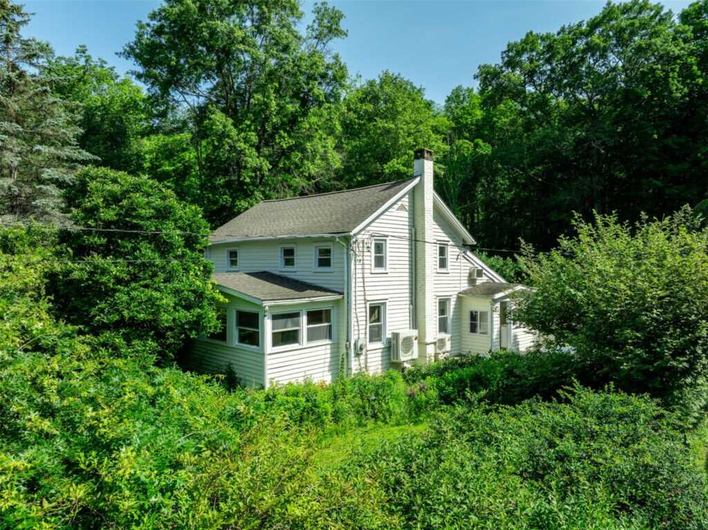 125 Mountain Rest, New Paltz, NY 12561 - Photo 6 of 43