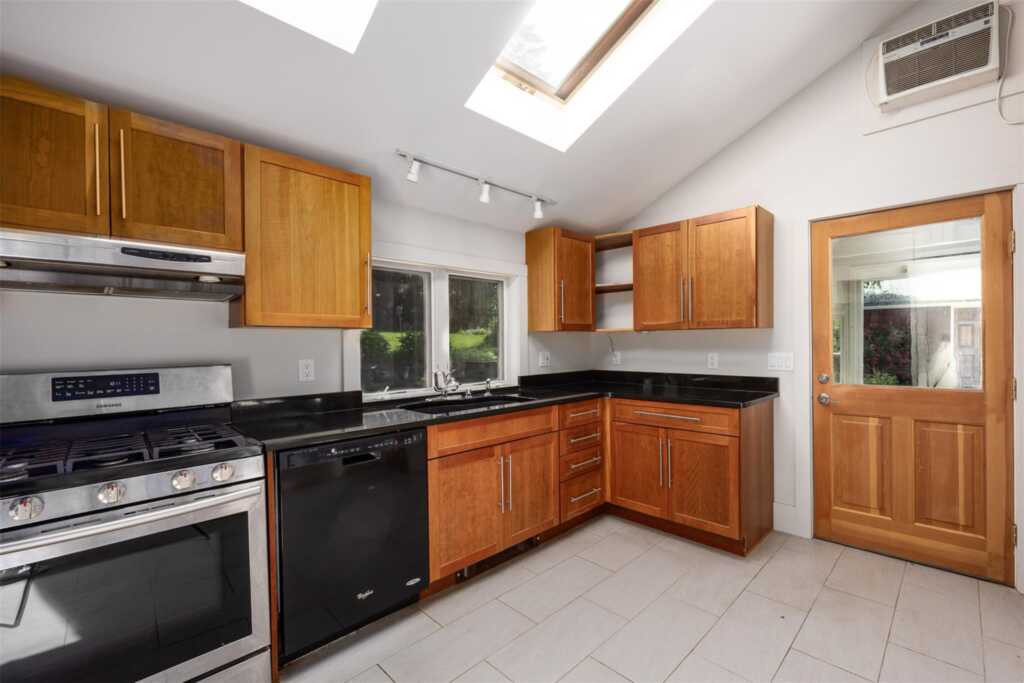 125 Mountain Rest, New Paltz, NY 12561 - Photo 9 of 43
