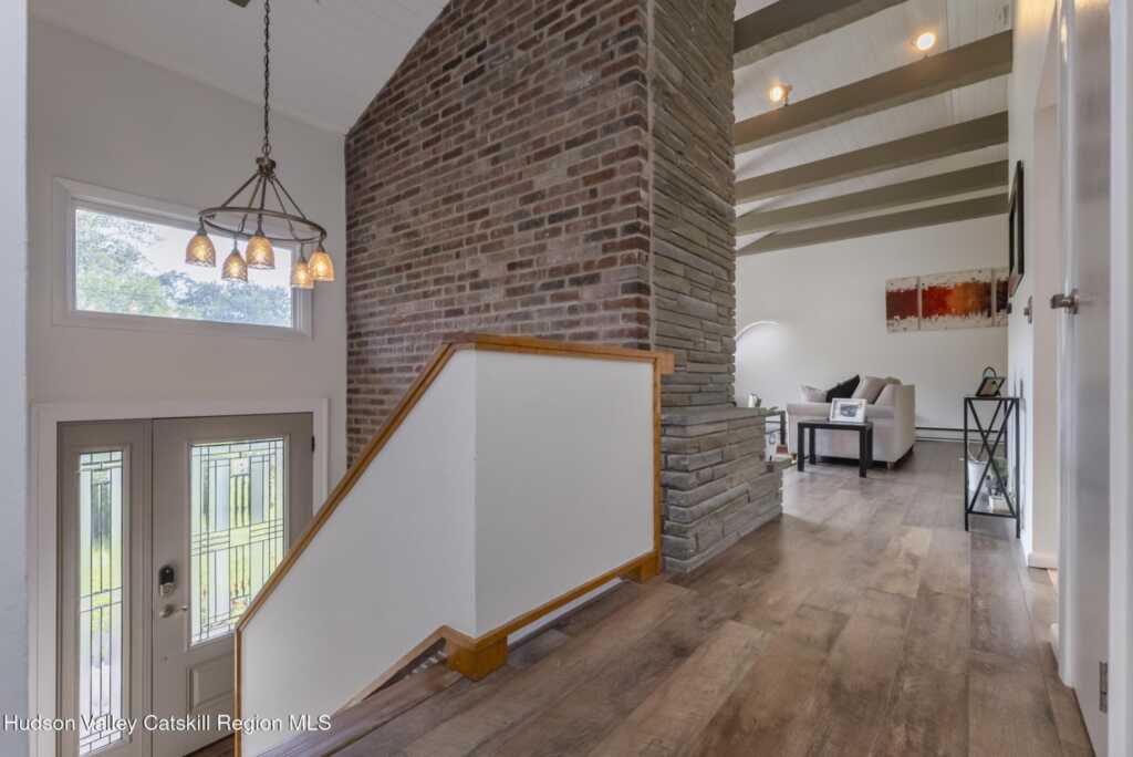 14 Kemble Terrace, Hurley, NY 12443 - Photo 9 of 46