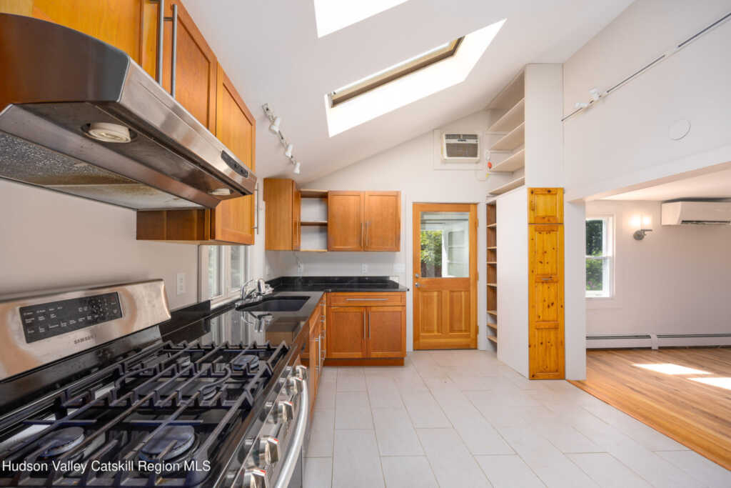 125 Mountain Rest Road Road, New Paltz, NY 12561 - Photo 8 of 43