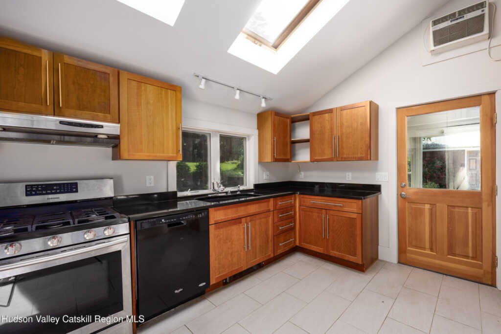125 Mountain Rest Road Road, New Paltz, NY 12561 - Photo 9 of 43