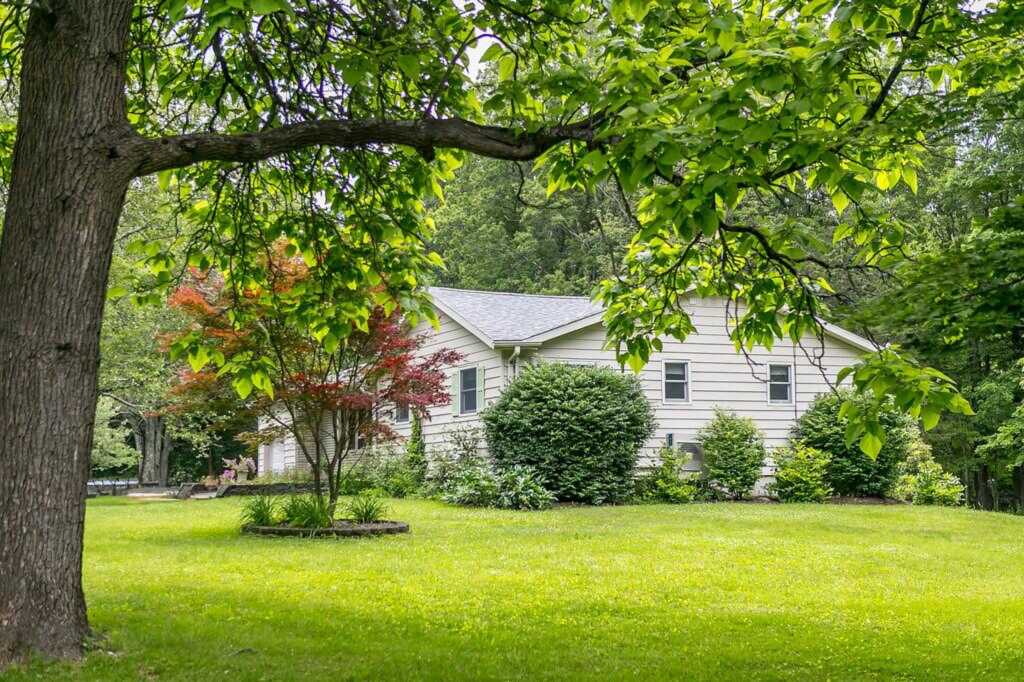 4 Mary Ann Avenue, Saugerties, NY 12477 - Photo 3 of 47