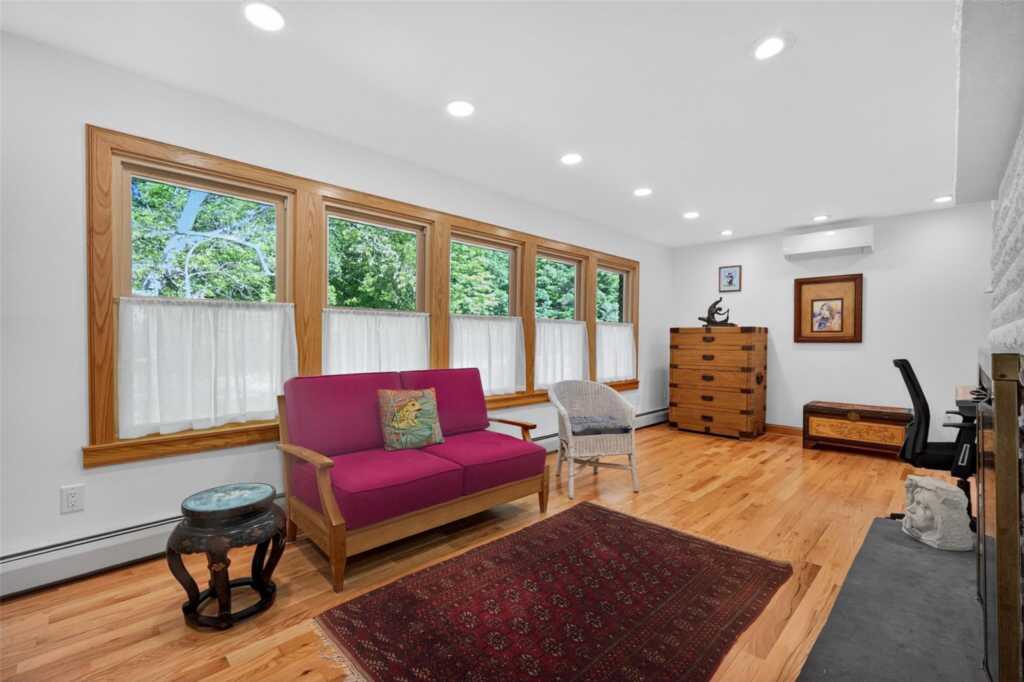 4 Mary Ann Avenue, Saugerties, NY 12477 - Photo 9 of 47
