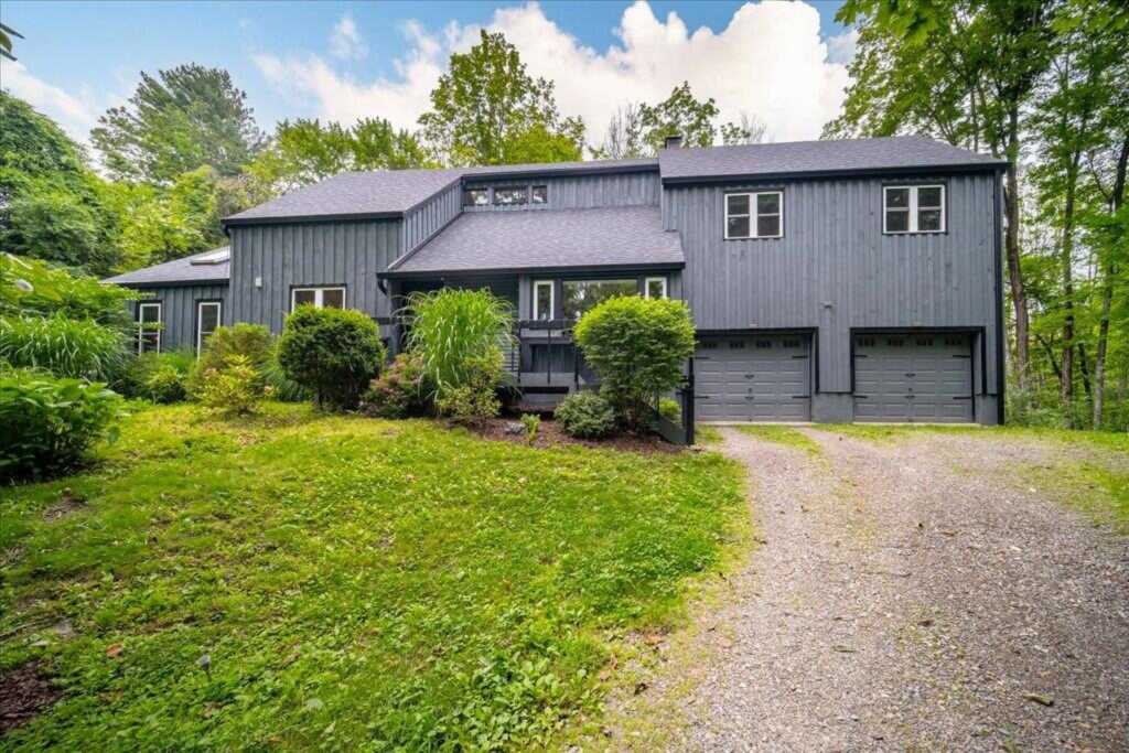 11 Cove Road, Rhinebeck, NY 12572 - Photo 2 of 35