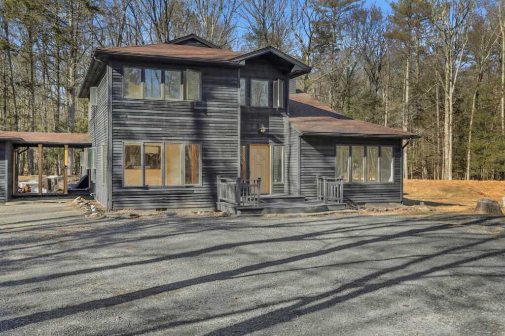 49 Dorns Wood Road, Woodstock, NY 12498 - Photo 2 of 31