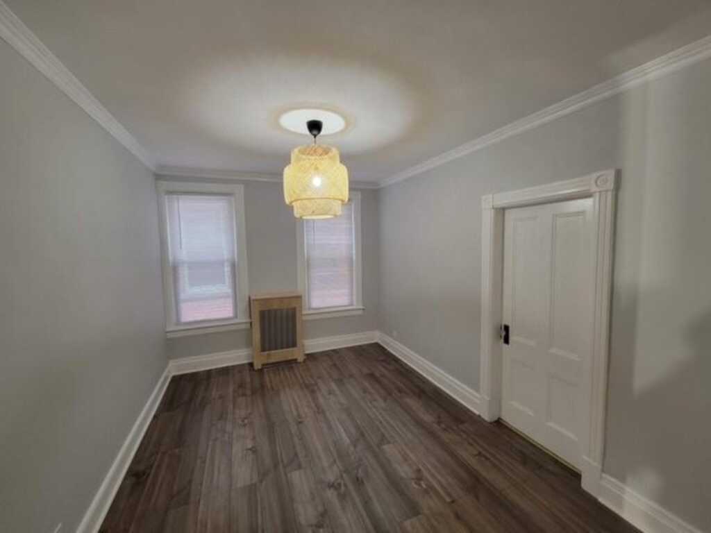 105 Partition St, Saugerties, NY 12477 - Photo 3 of 8