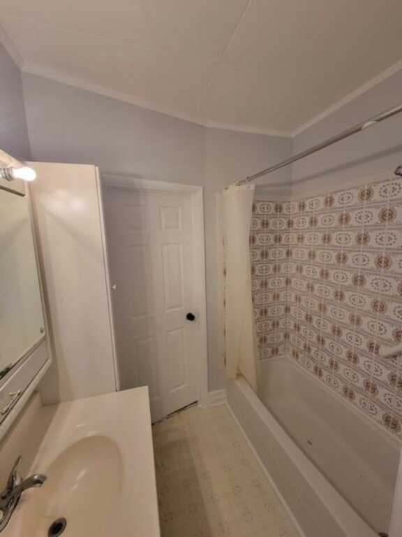 105 Partition St, Saugerties, NY 12477 - Photo 5 of 8