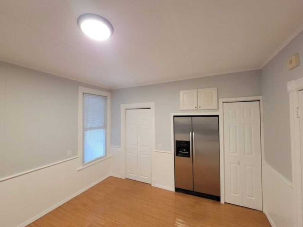 105 Partition St, Saugerties, NY 12477 - Photo 7 of 8