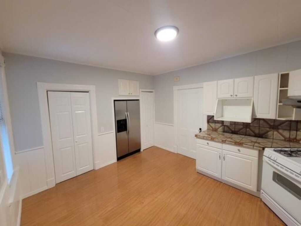 105 Partition St, Saugerties, NY 12477 - Photo 8 of 8