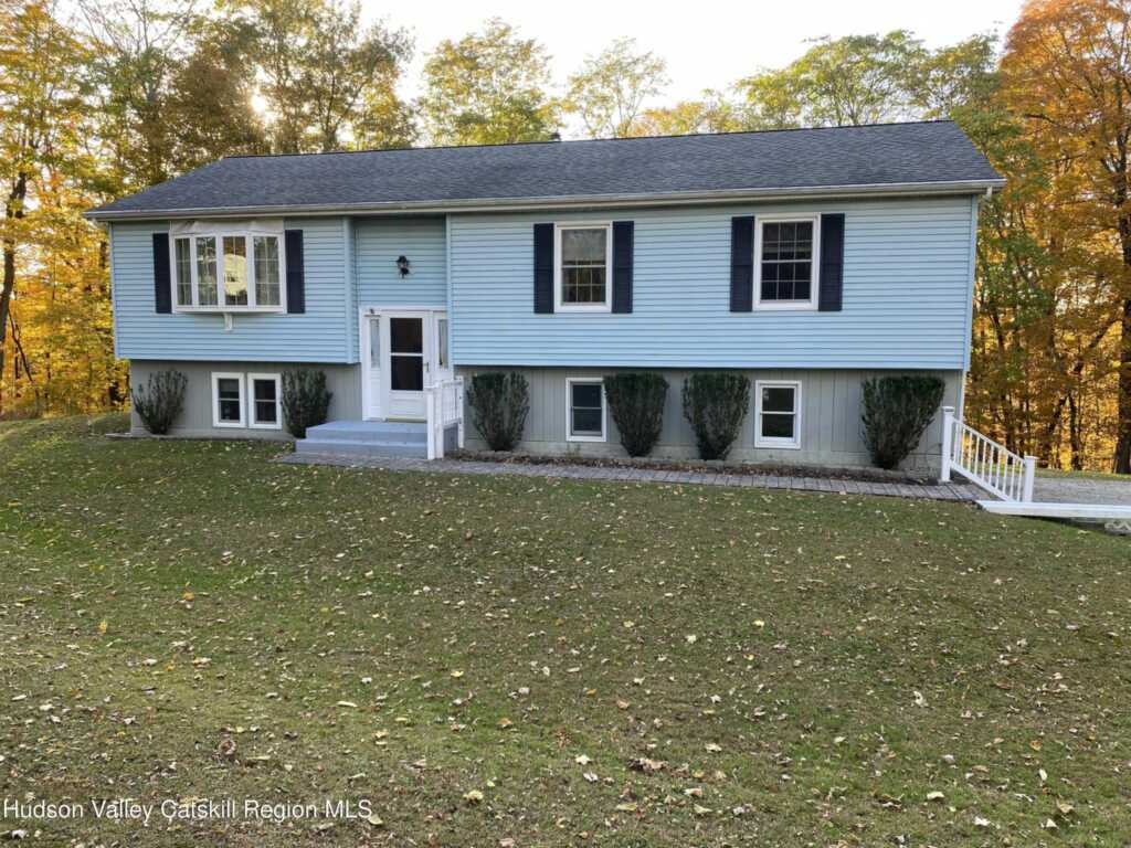 22 Beacham, Rhinebeck, NY 12572 - Photo 3 of 50