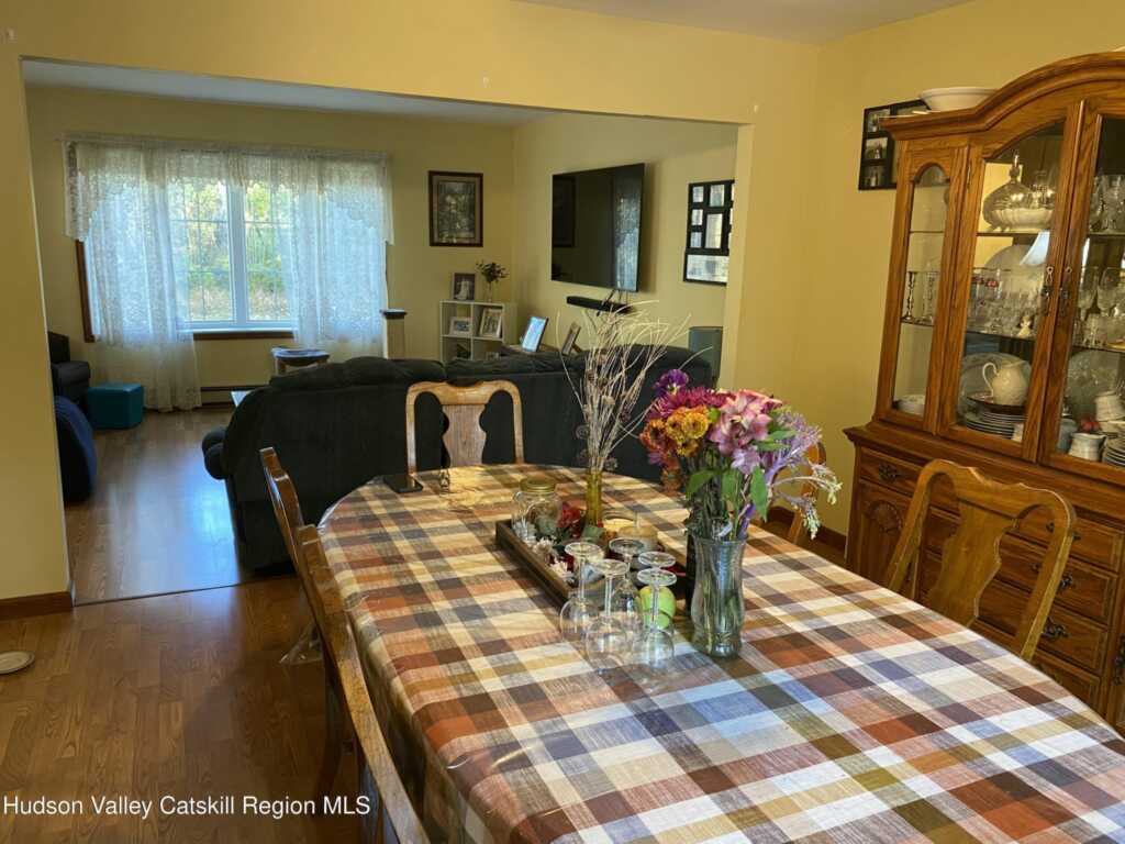 22 Beacham, Rhinebeck, NY 12572 - Photo 7 of 50