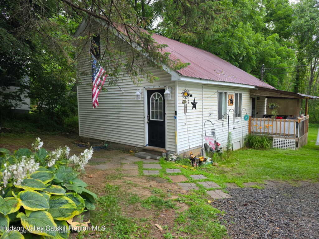 647 Hickory Bush Rd Road, Kingston, NY 12401