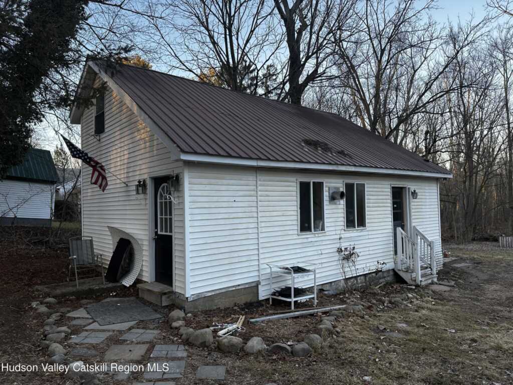 647 Hickory Bush Rd Road, Kingston, NY 12401 - Photo 4 of 26