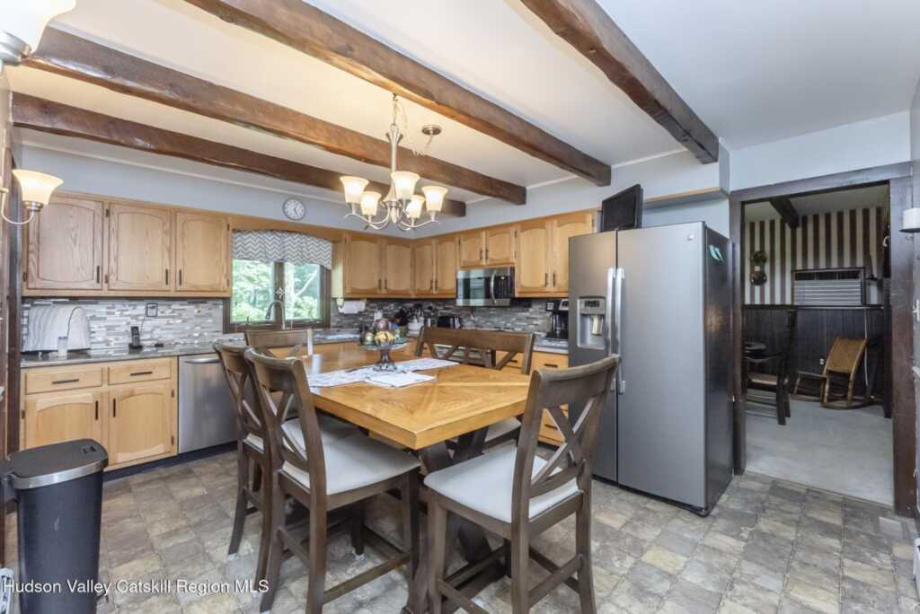 135 Hilltop Road, Saugerties, NY 12477 - Photo 12 of 49