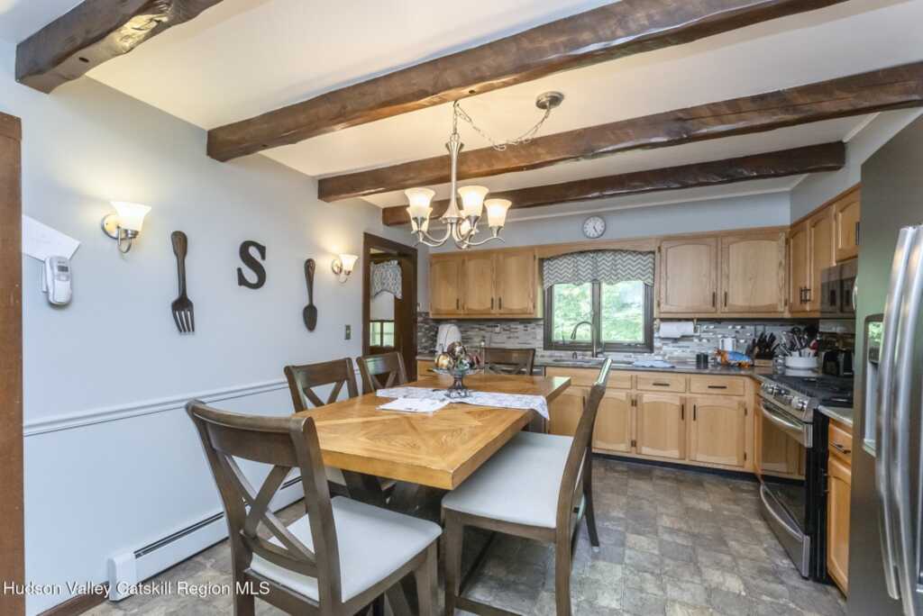 135 Hilltop Road, Saugerties, NY 12477 - Photo 13 of 49