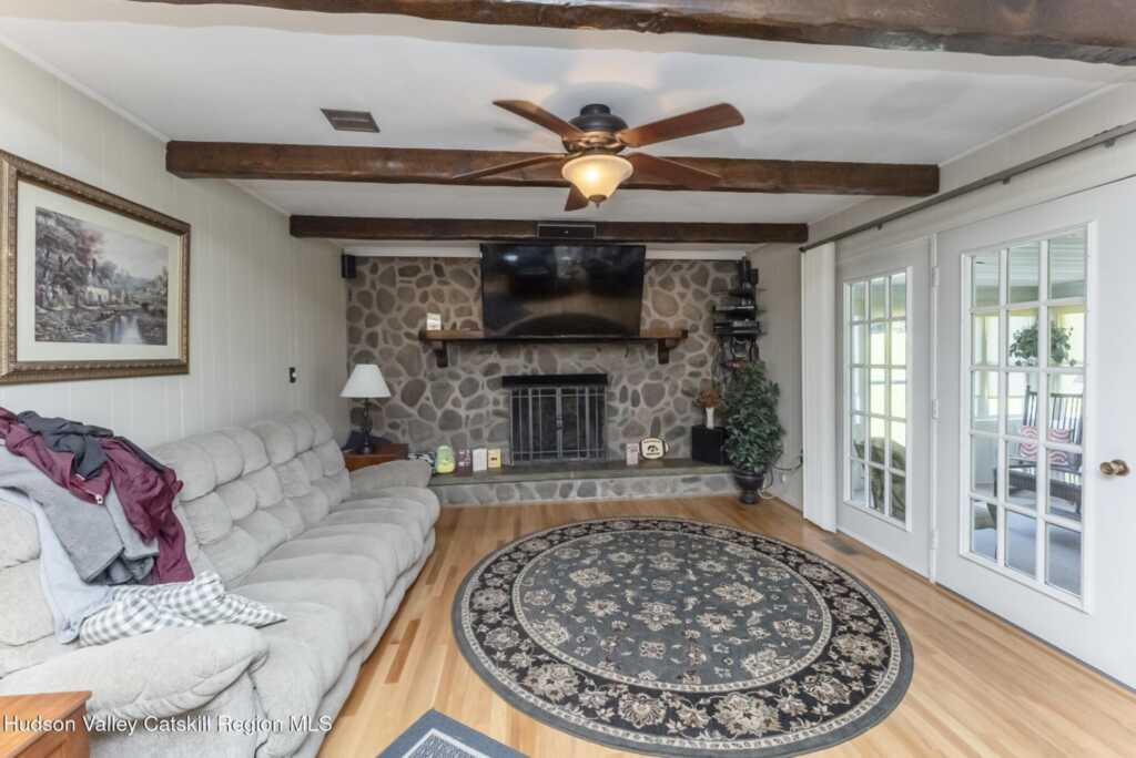 135 Hilltop Road, Saugerties, NY 12477 - Photo 20 of 49