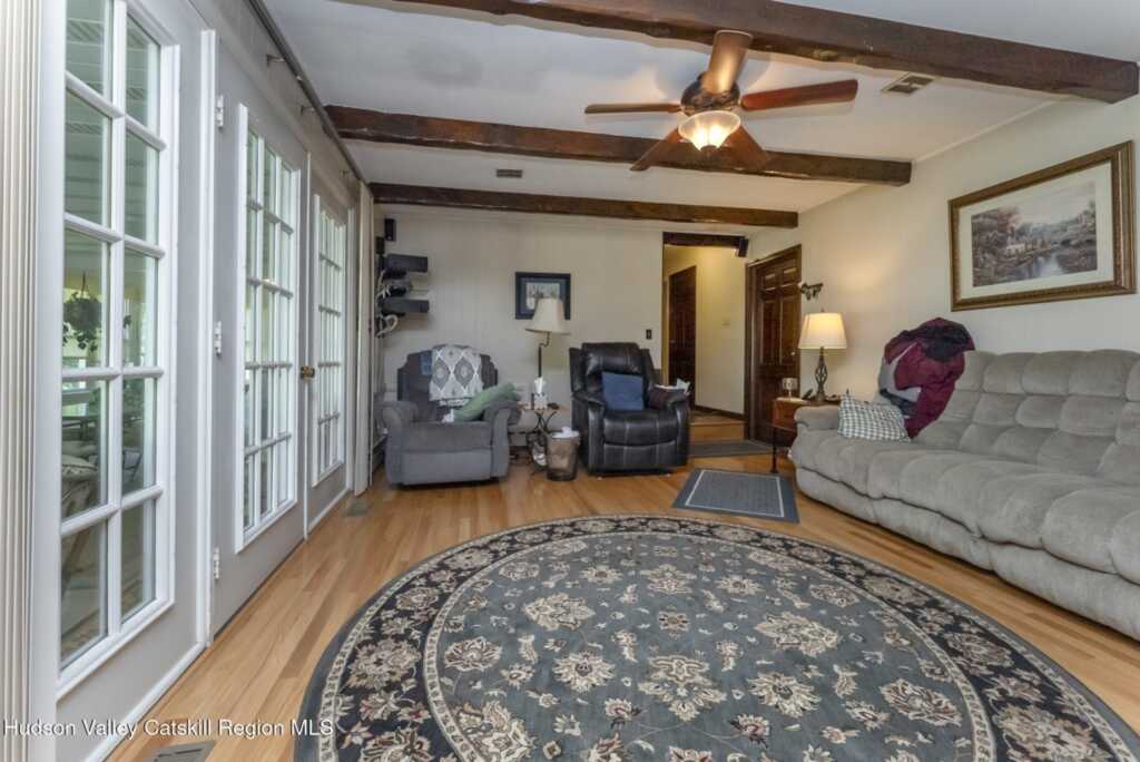 135 Hilltop Road, Saugerties, NY 12477 - Photo 21 of 49