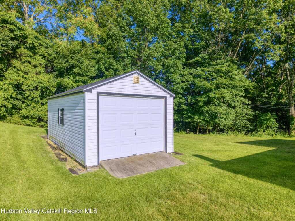 135 Hilltop Road, Saugerties, NY 12477 - Photo 41 of 49