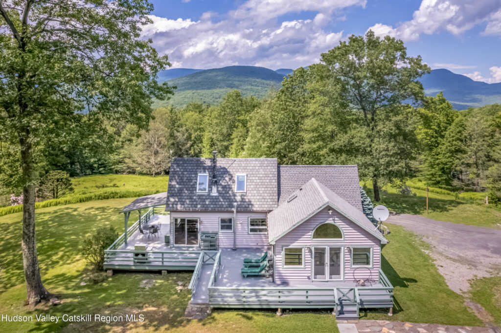 128 Newcut Road, Woodstock, NY 12498