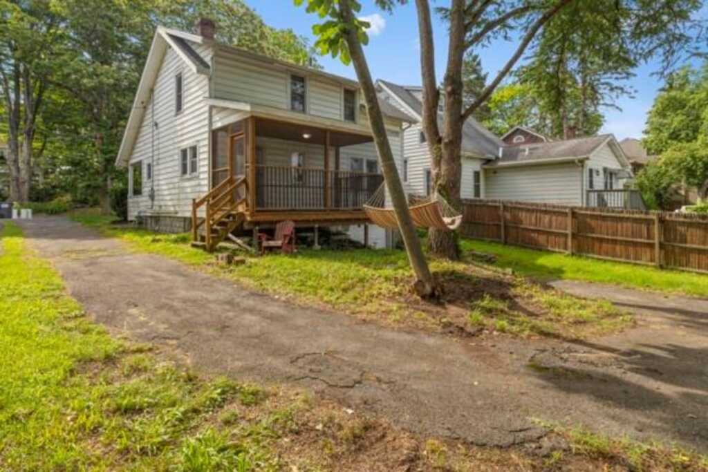 13 Manheim Boulevard, New Paltz, NY 12561 - Photo 2 of 23