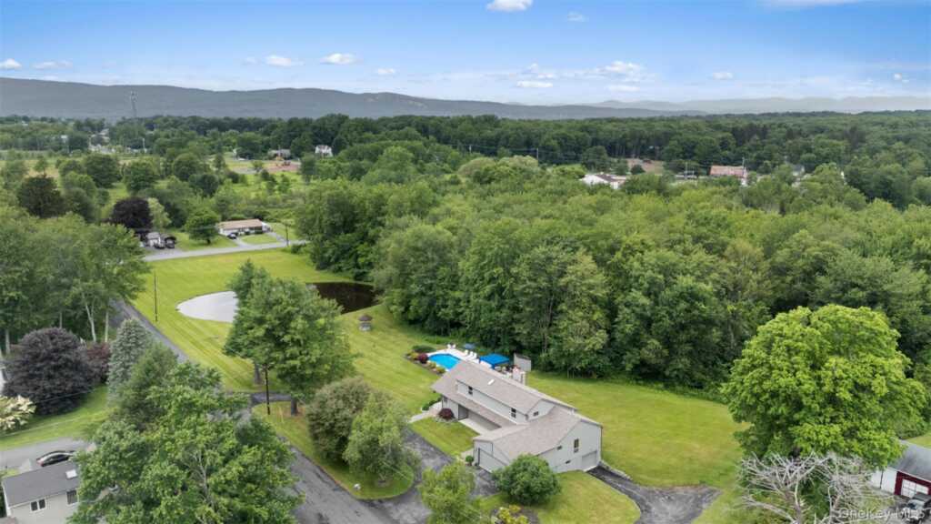 11 Brouck Ferris Boulevard, New Paltz, NY 12561 - Photo 3 of 39