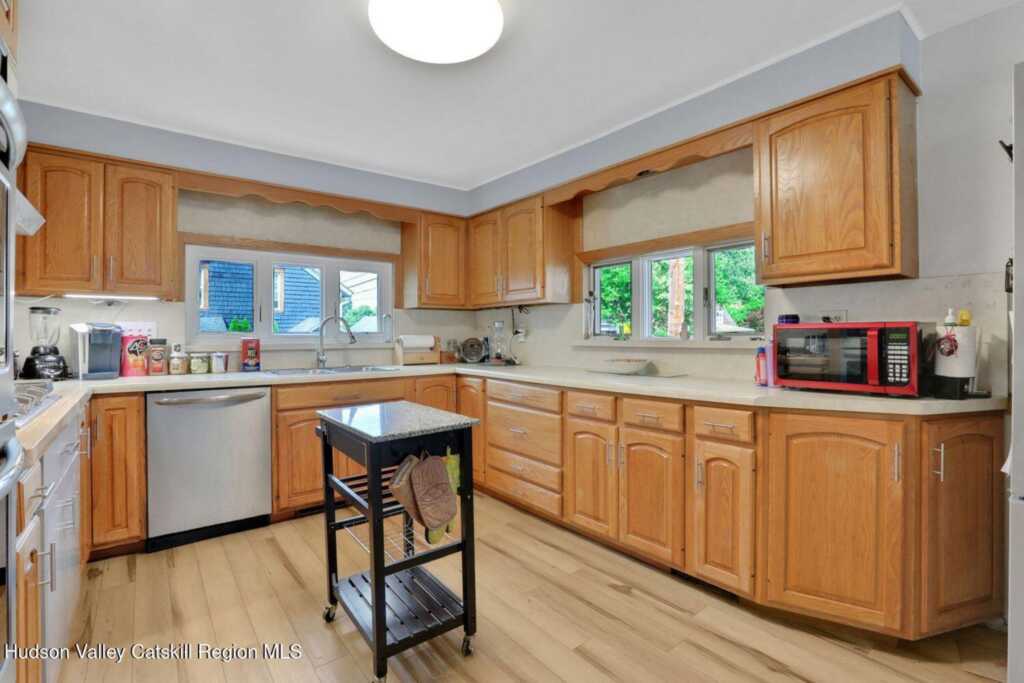 189 Fairview Avenue, Kingston, NY 12401 - Photo 12 of 23