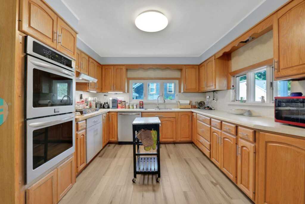 189 Fairview Avenue, Kingston, NY 12401 - Photo 10 of 23
